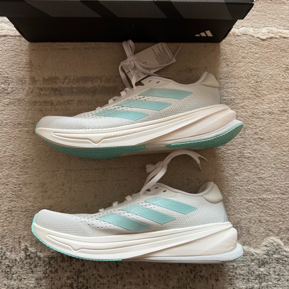 🆕 adidas Supernova Rise running sneakers in white/aqua teal colorway - Picture 4 of 12